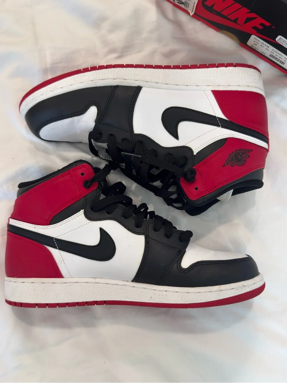 Jordan 1 Retro Black Toe (2013)